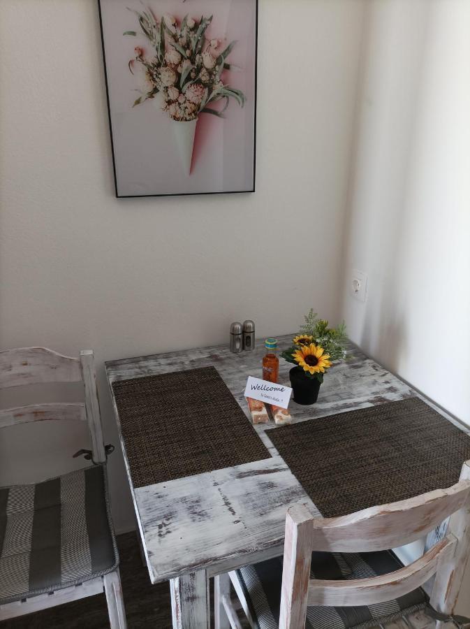 Demy'S Studio Daire Acharavi  Dış mekan fotoğraf
